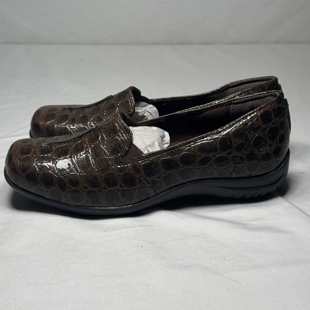 Womens Brown Croc Embossed Comfort Flats Slip‎ On Casual Shoes Size 6.5 Wide